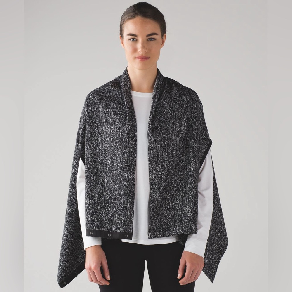 Lululemon Vinyasa Wrap Running Luon Suited Jacquard Black White / Black